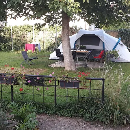Boutique Camp Thea Under The Walnut, Pitches For Your Own Tent, Outdoor Kitchen אתר קמפינג *
